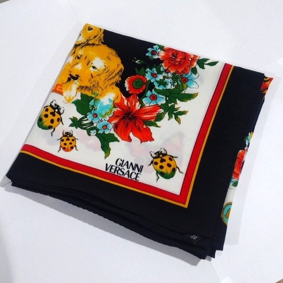 Designer Versace Silk Scarf – Dog & Floral Print 34x34-Inch Women’s Accessory - Picture 9 of 11